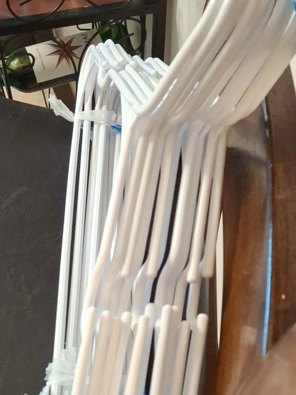 10 White Plastic Closet Hangers - Multipack